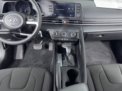 2023 Hyundai Elantra SE