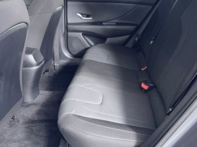 2023 Hyundai Elantra SE