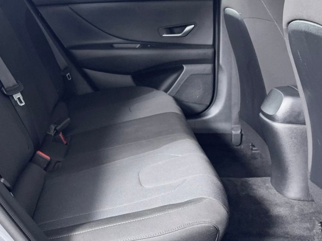 2023 Hyundai Elantra SE
