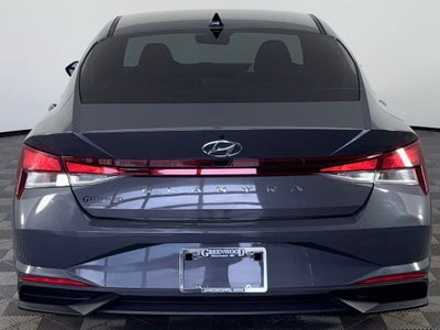 2023 Hyundai Elantra SE