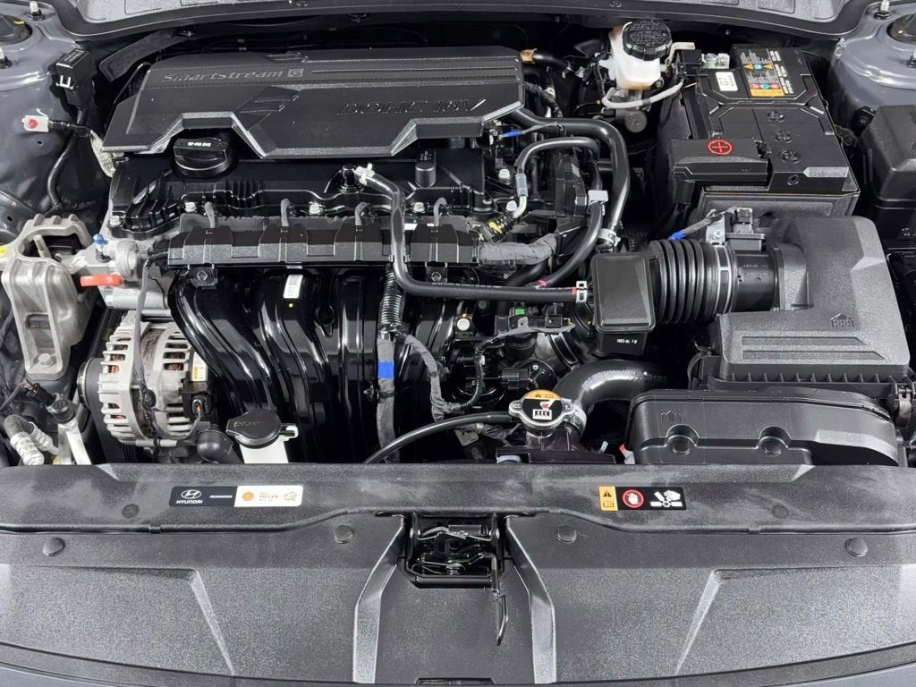 2023 Hyundai Elantra SE