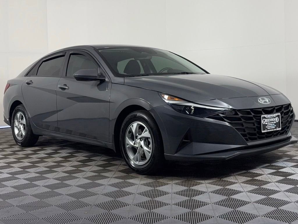 2023 Hyundai Elantra SE