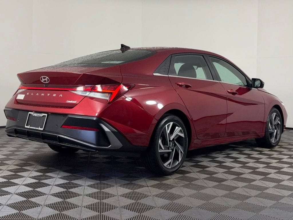 2024 Hyundai Elantra Limited