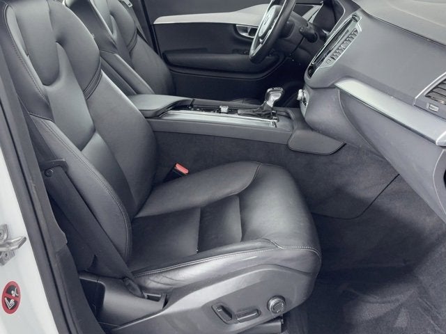 2018 Volvo XC90 Momentum