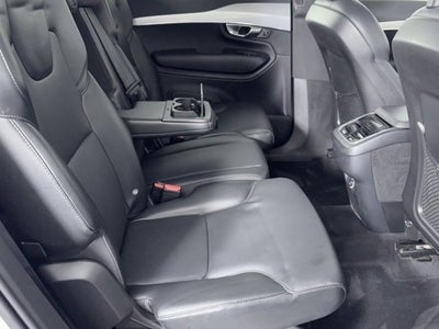 2018 Volvo XC90 Momentum