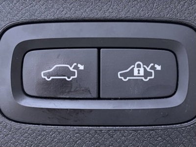 2018 Volvo XC90 Momentum