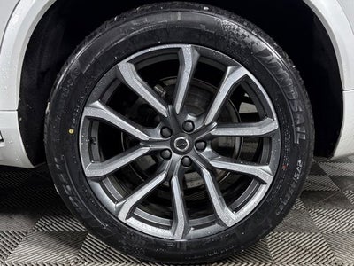2018 Volvo XC90 Momentum