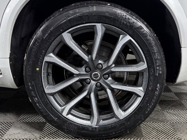 2018 Volvo XC90 Momentum